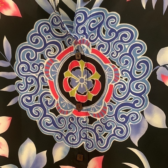 Sag Harbor Floral‎ Mandala Inspired Long Sleeve V Neck Blouse - Size SP - Picture 6 of 7